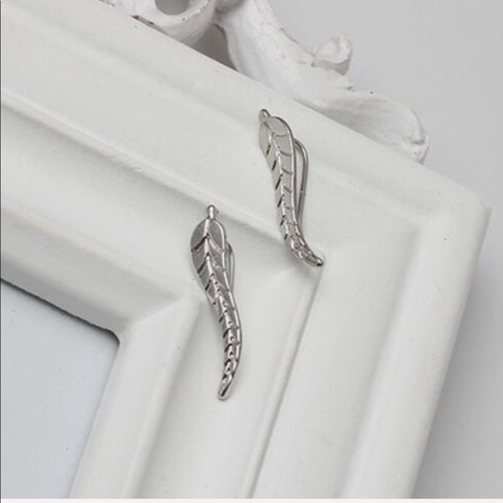 Climbers Leaf Earrings